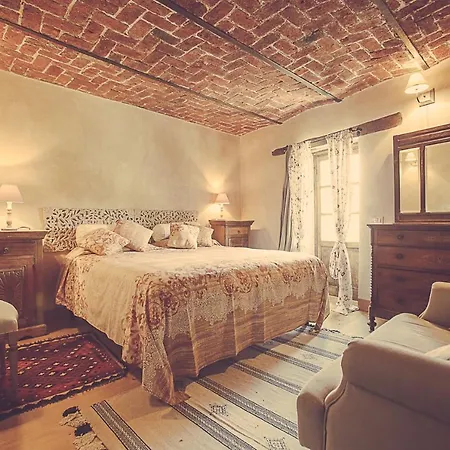 Relais Di Charme Frazione Chiavolino Farm stay Pollone