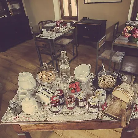 Relais Di Charme Frazione Chiavolino Farm stay *