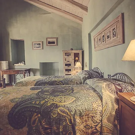 Relais Di Charme Frazione Chiavolino 팜스테이 *