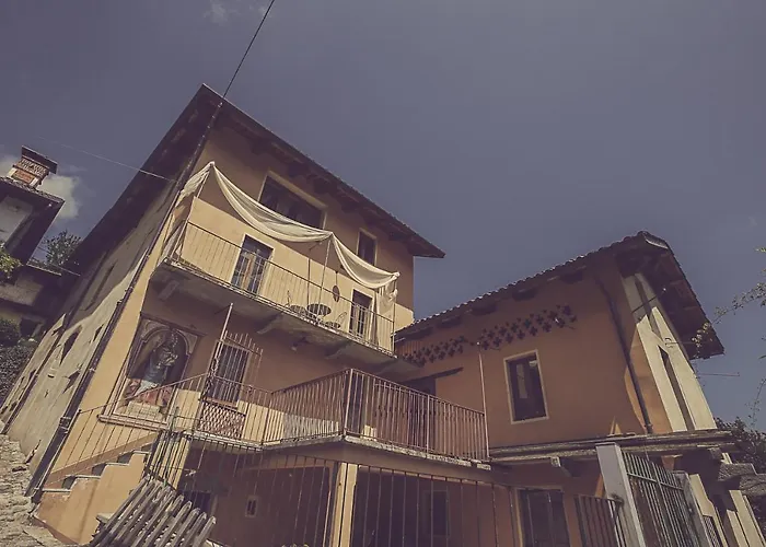 Relais Di Charme Frazione Chiavolino * Pollone