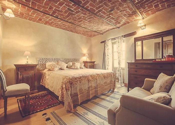 Relais Di Charme Frazione Chiavolino Фермерский дом Pollone